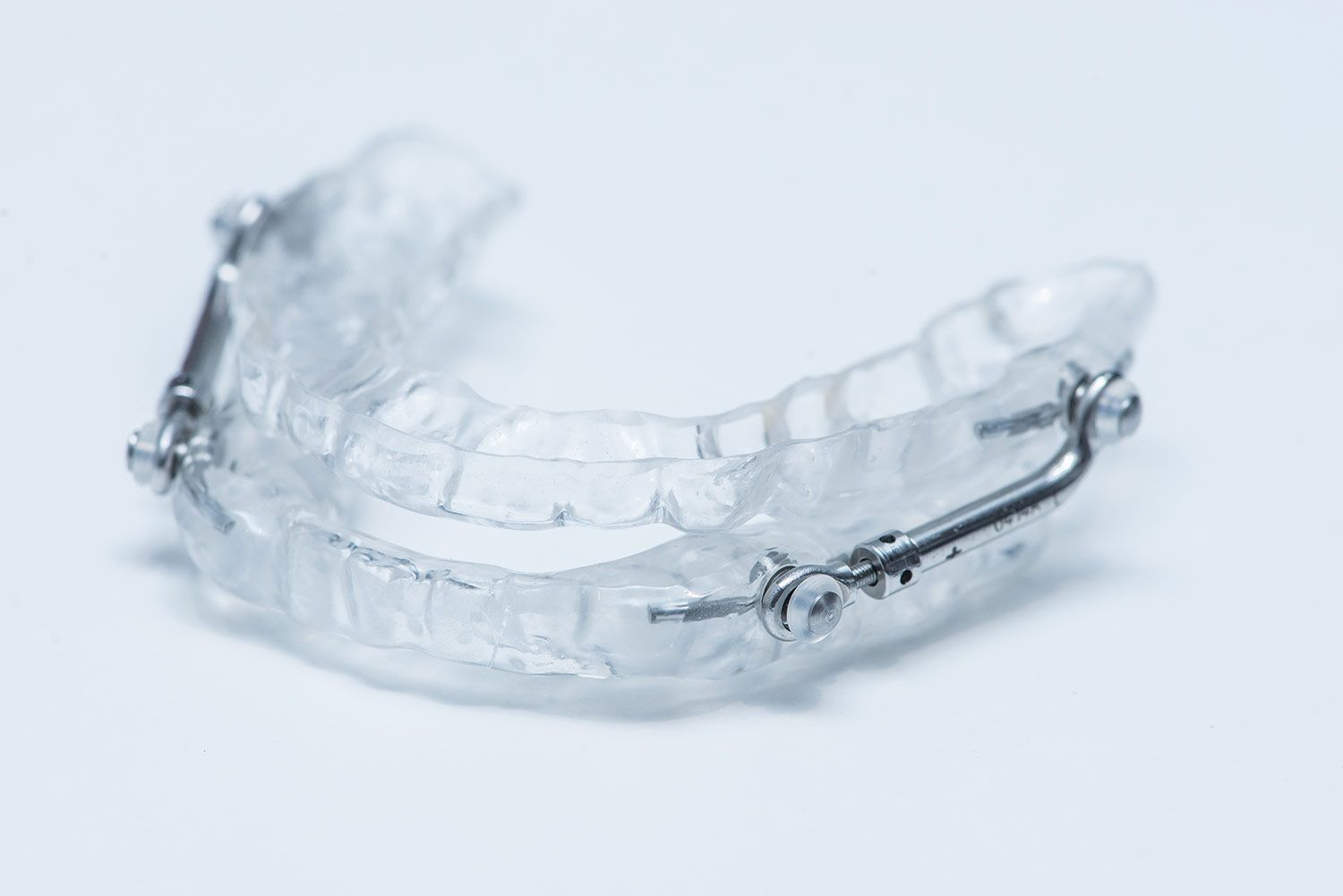 Schnarchtherapie mit Anti Schnarchschiene vom Zahnarzt